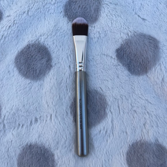 Sephora concealer brush - Picture 2 of 4